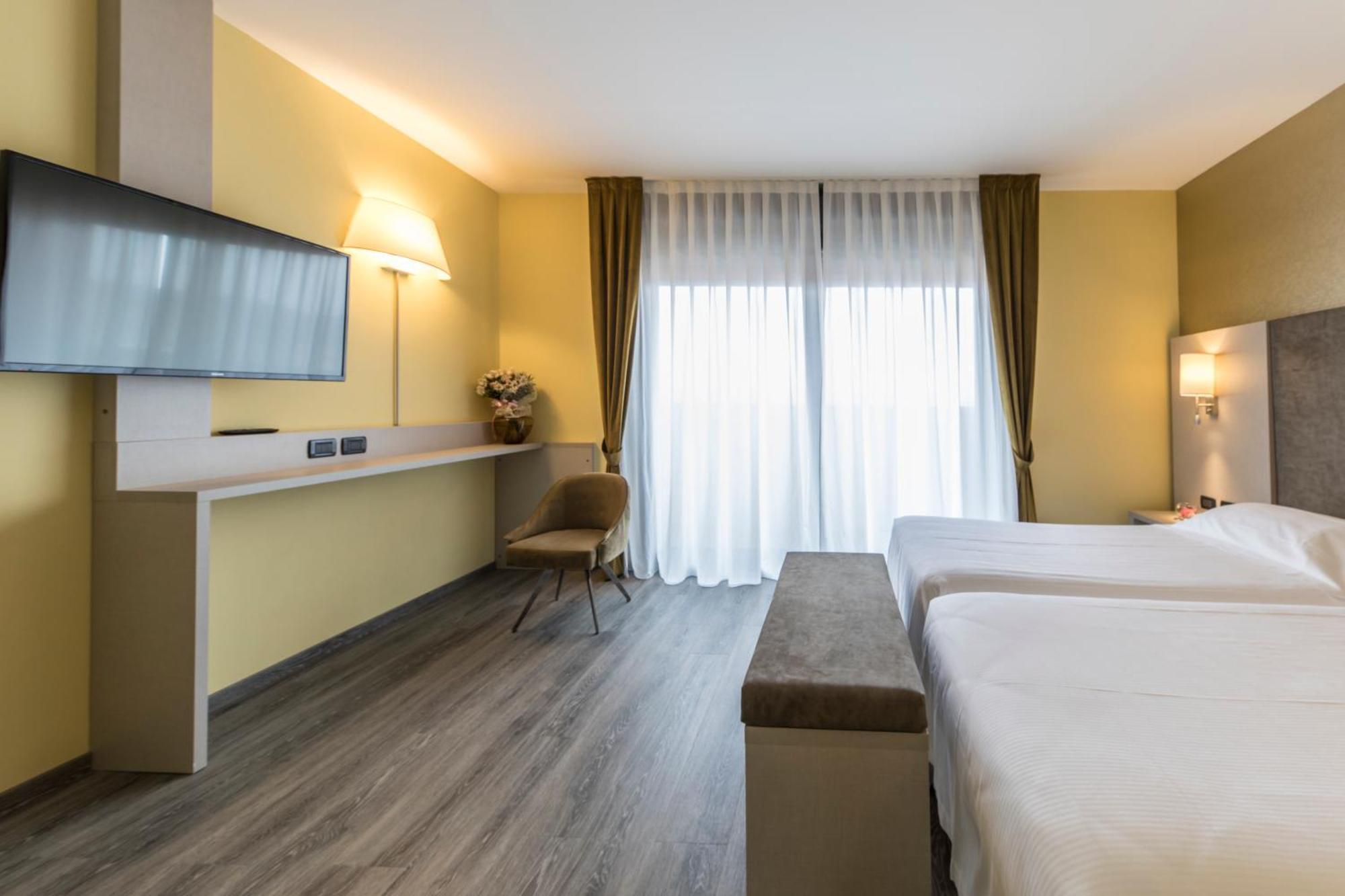 Hotel Donatello Ίμολα Εξωτερικό φωτογραφία