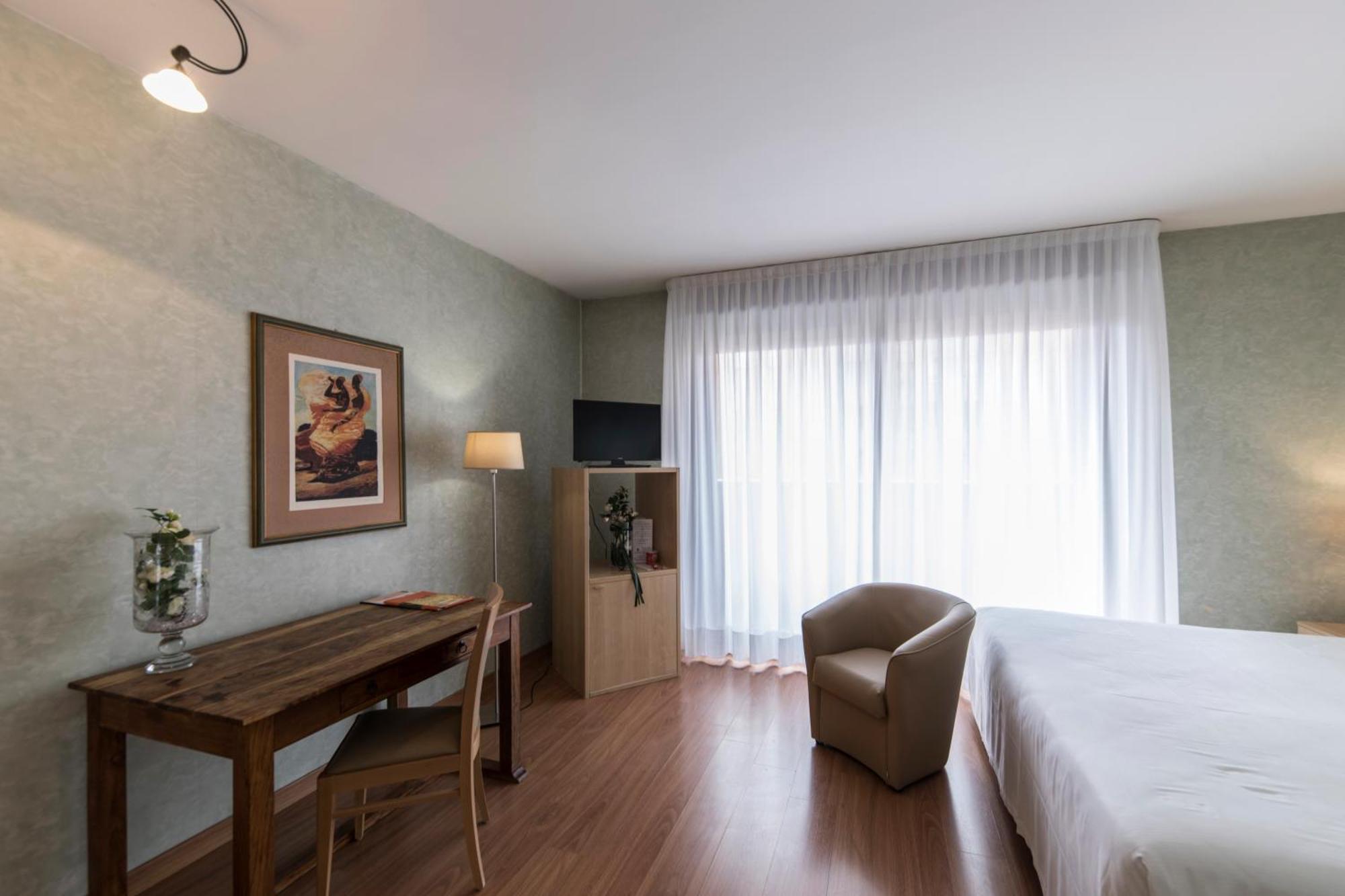 Hotel Donatello Ίμολα Εξωτερικό φωτογραφία