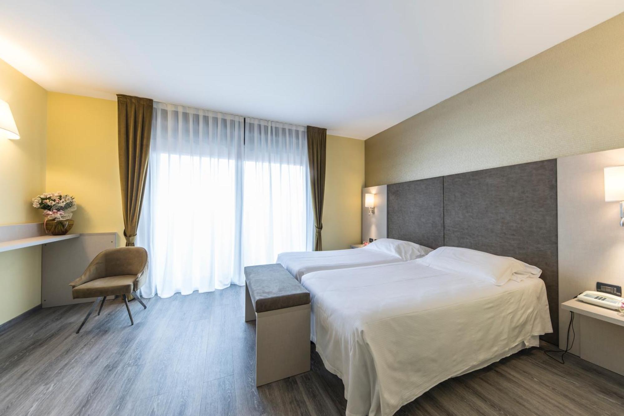 Hotel Donatello Ίμολα Εξωτερικό φωτογραφία