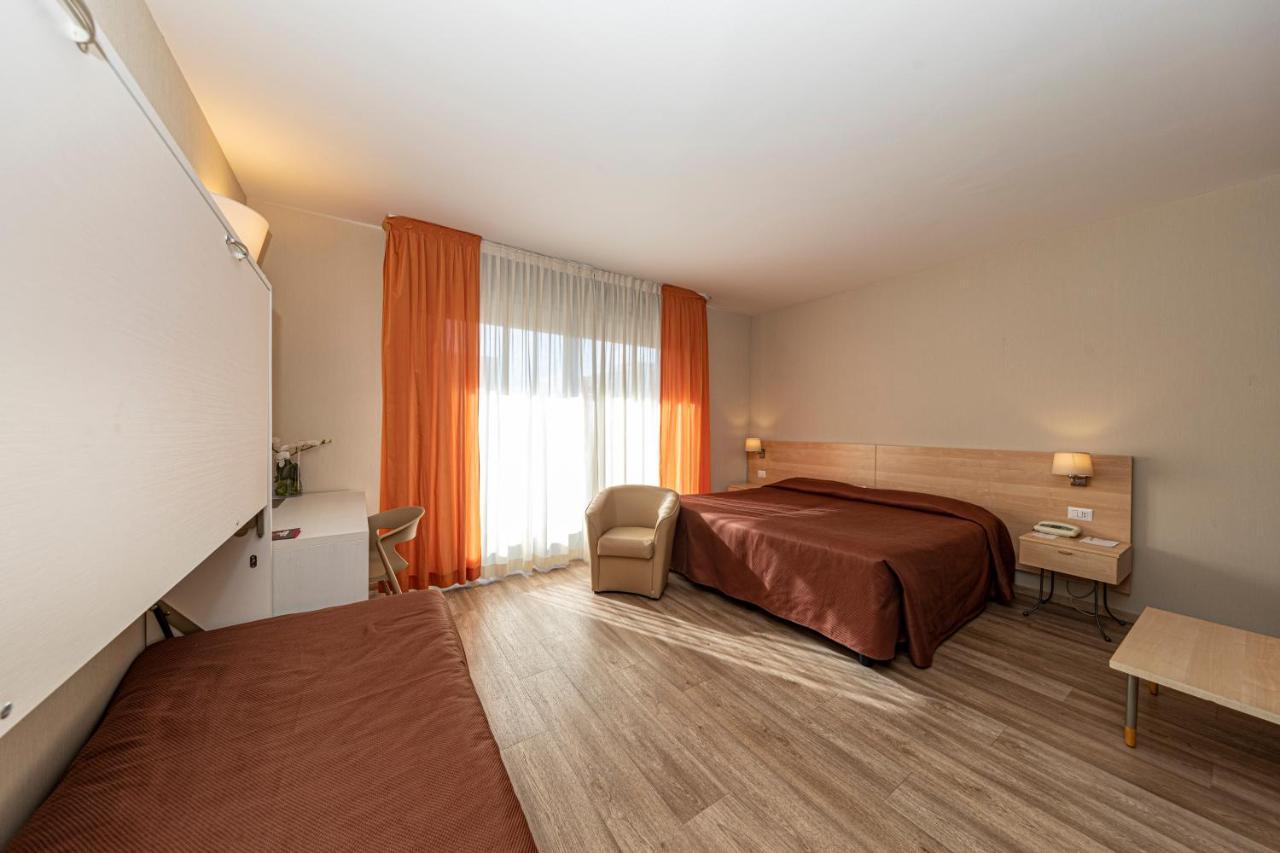 Hotel Donatello Ίμολα Εξωτερικό φωτογραφία
